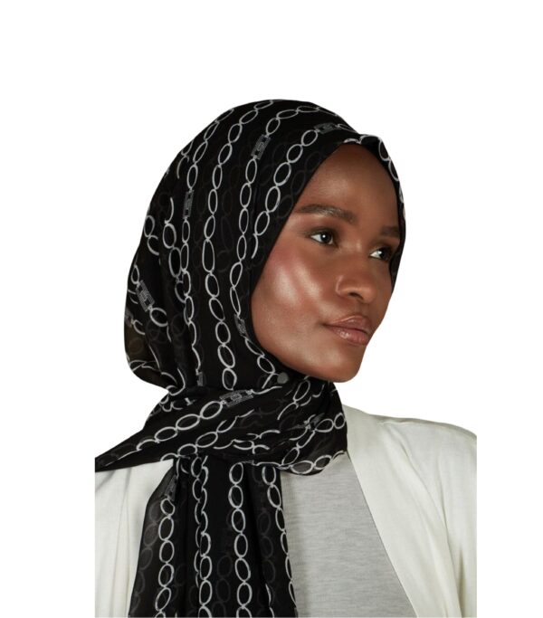 Black Chain Print Chiffon Hijab - Image 2