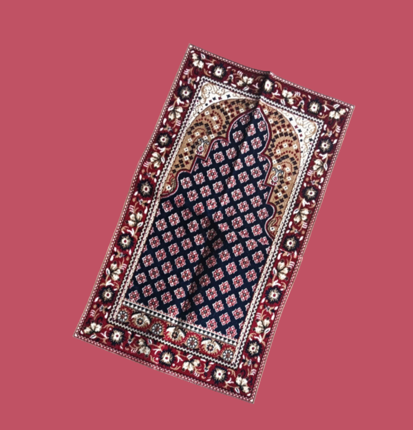 Royal Velvet Janamaz – Classic Mihrab Design (Navy & Maroon)